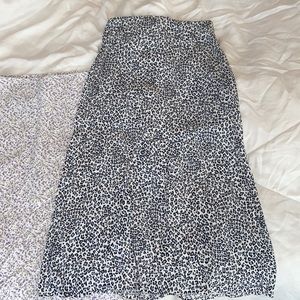 Brandy Melville skirts (2) - OS